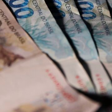 Dívida Pública Atinge R$ 8,2 Trilhões com Alta de 1,62% em Outubro