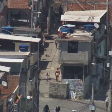Complexo do Alemão: 15 anos da UPP marcam o crescimento do tráfico, tiroteios frequentes e a falta de serviços essenciais