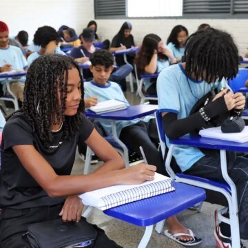 Hoje é dia de pagar a décima parcela do Programa Pé-de-meia: saiba o que isso significa para você