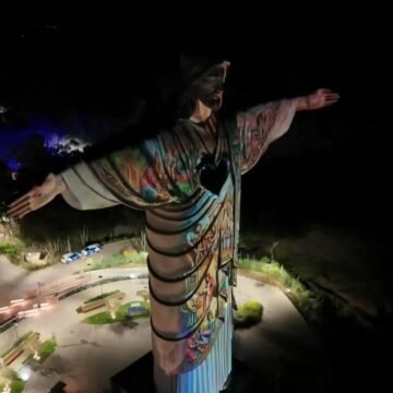 Em Cena de Esperança, Cristo Protetor Ilumina o Vale do Taquari Após Enchentes