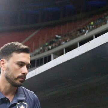 Botafogo Passa por Mudança: Técnico Davide Ancelotti Deixa o Comando da Equipe