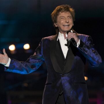 Barry Manilow se submeterá a cirurgia para tratar câncer de pulmão.