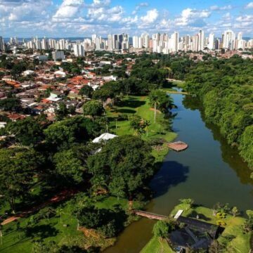 feriado-do-dia-da-consciencia-negra-comemorado-na-quinta-feira-20-altera-o-funcionamento-de-servicos.jpeg Descubra os Horários de Funcionamento em Goiás para o Natal: O Que Fazer nos Dias 24 e 25