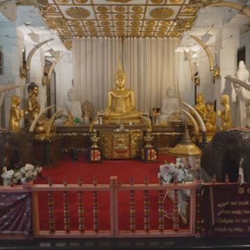 Descubra o Fascinante Templo do Dente Sagrado no Sri Lanka: Uma Jornada Espiritual que Encanta Visitantes