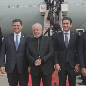 Lula e Alcolumbre se Reúnem para Discutir Futuro do STF Após Tensão Política