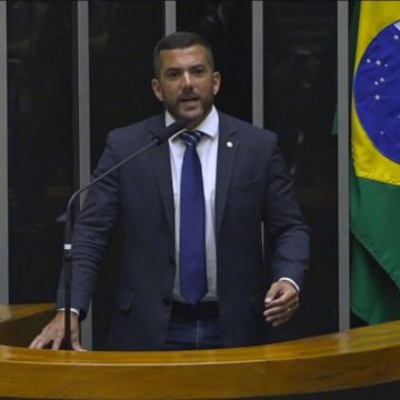 Deputado Carlos Jordy é Investigado: O Que Sabemos sobre a Operação da PF