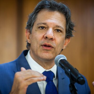 Haddad Avalia Transferir Foco da Fazenda para Impulsionar Campanha de Lula