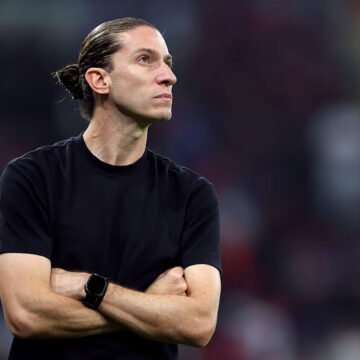 Filipe Luís Reflete sobre o Futuro, Mas Reafirma Seu Compromisso com o Flamengo