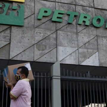 Movimento dos Petroleiros Ganha Força com Novas Mobilizações em Todo o País