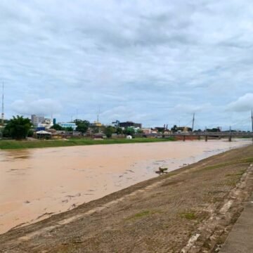 Rio Acre Atinge Níveis Alarmantes: Crescimento de 4 Metros em Apenas Uma Semana