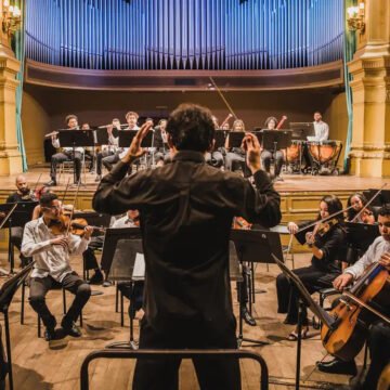 Como a Academia Transformou a Música Brasileira: Um Olhar Crítico sobre as Novas Direções do Gênero