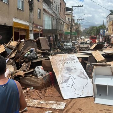 “Chuvas Intensificam Desafios em Juiz de Fora: Moradores Compartilham Suas Histórias de Superação”